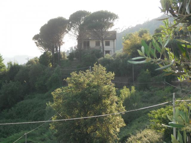 House in Calice al Cornoviglio