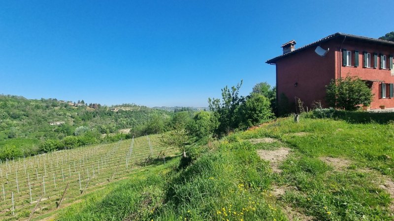 Maison de campagne à Canelli