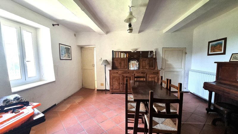 因奇萨-斯卡帕奇诺乡间房屋