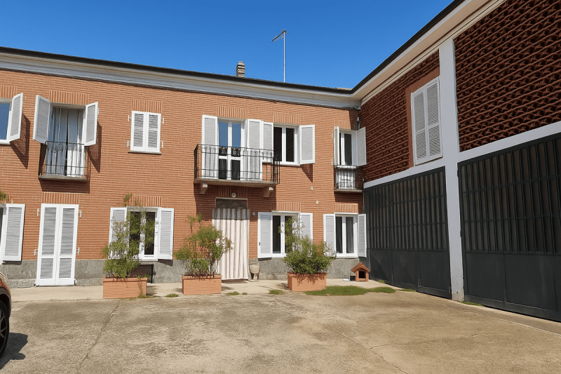 Parhus i Vigliano d'Asti