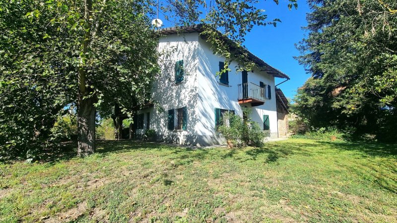 Vrijstaande woning in Mombercelli