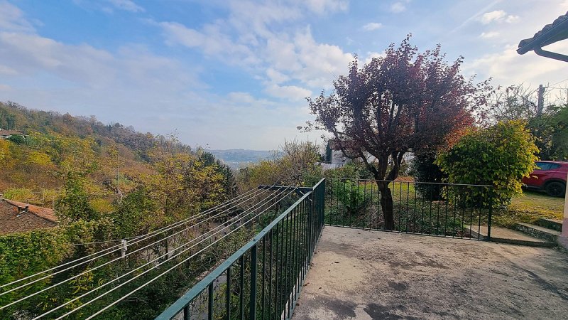 Parhus i Mombercelli