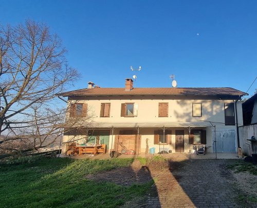 Casa independente em Rocca d'Arazzo