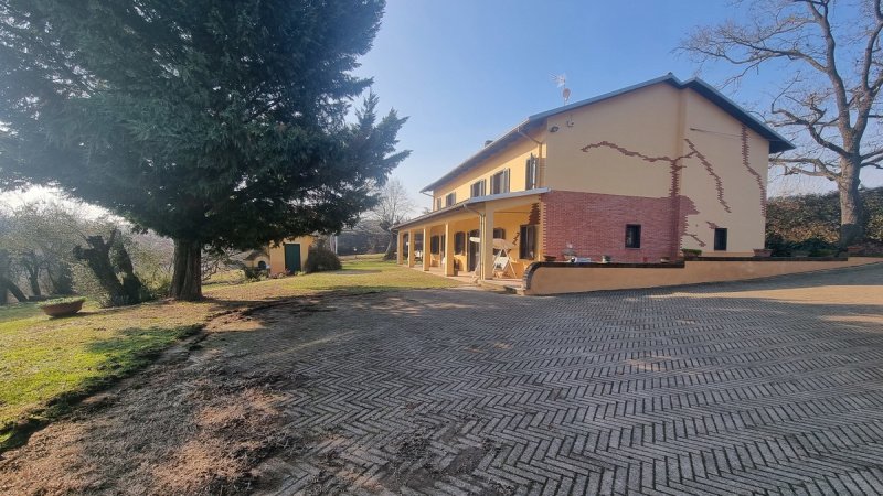 Casa de campo em Incisa Scapaccino