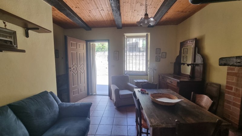 Casa semi indipendente a Montemagno