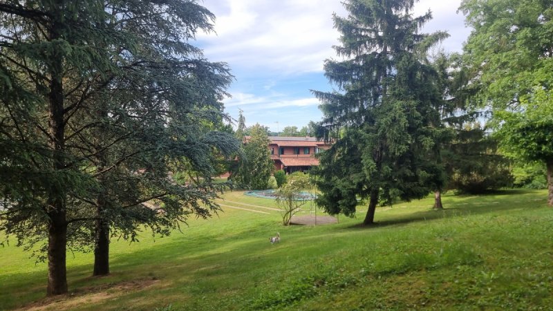 Detached house in Asti
