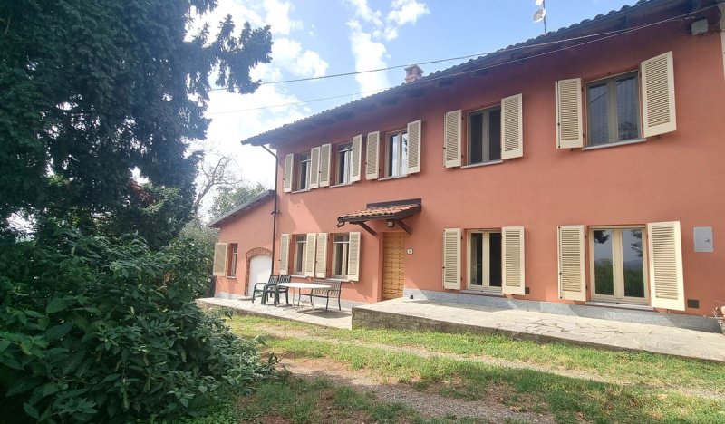Landhuis in Incisa Scapaccino