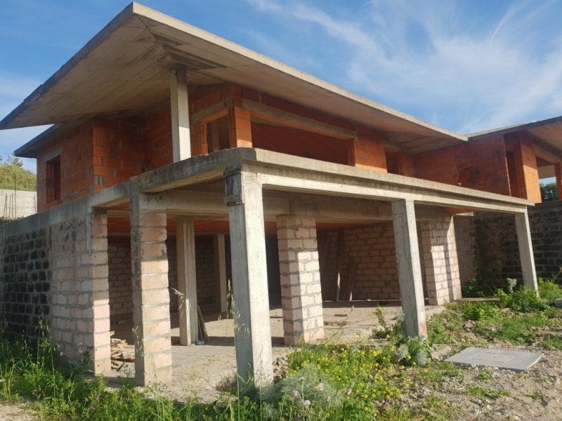 Detached house in Magomadas