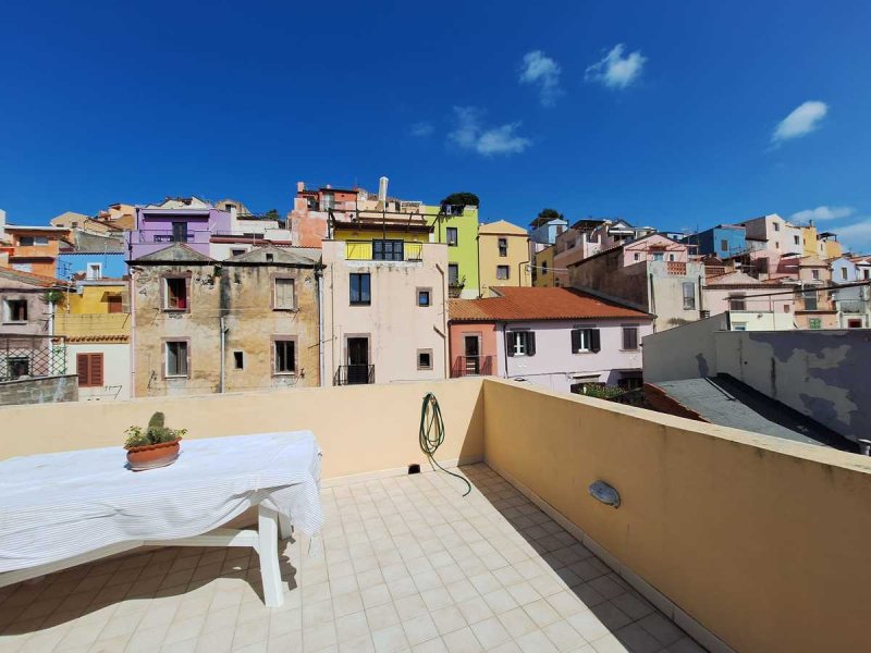 Casa semi indipendente a Bosa