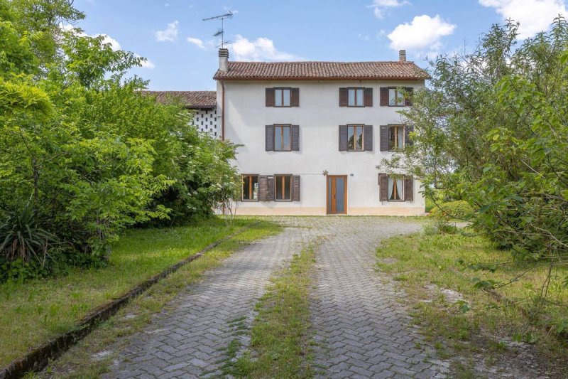 Klein huisje op het platteland in Gradisca d'Isonzo