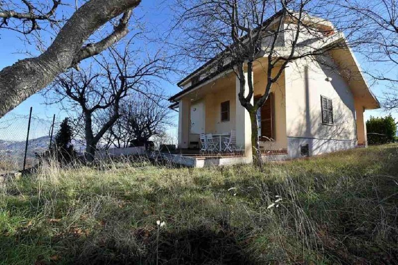 Detached house in Roccafluvione