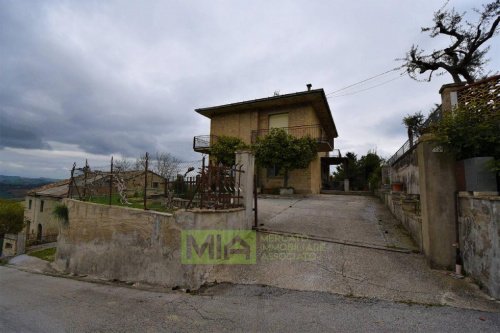 Detached house in Ponzano di Fermo