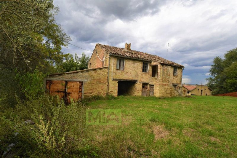 Klein huisje op het platteland in Mogliano
