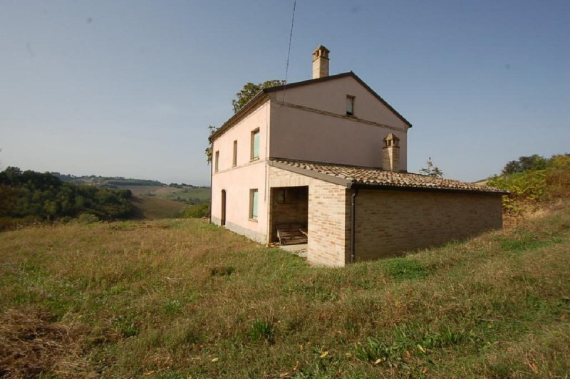 Bauernhaus in Montottone