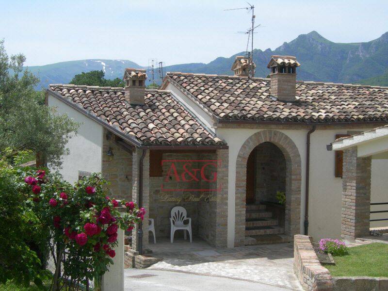 Detached house in San Ginesio