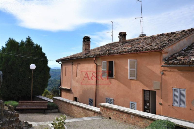 Квартира в Сант'Анджело-ин-Понтано