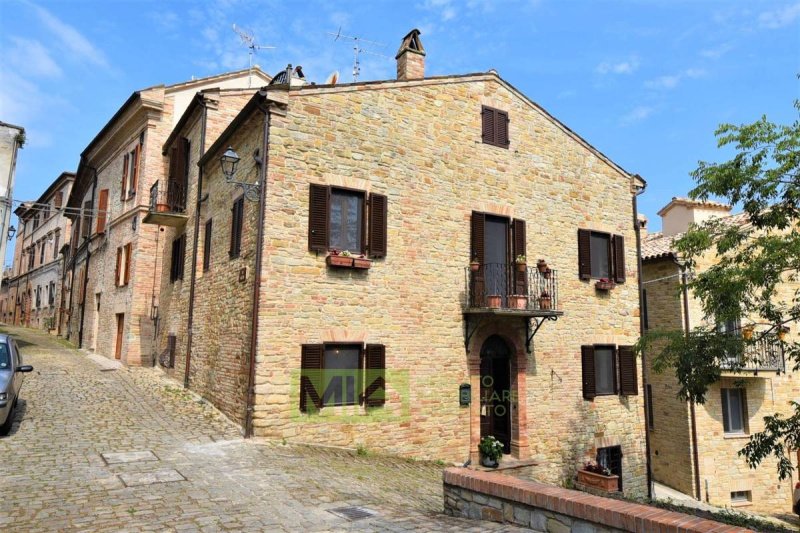 Detached house in Santa Vittoria in Matenano