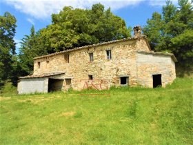 Farmhouse in San Severino Marche