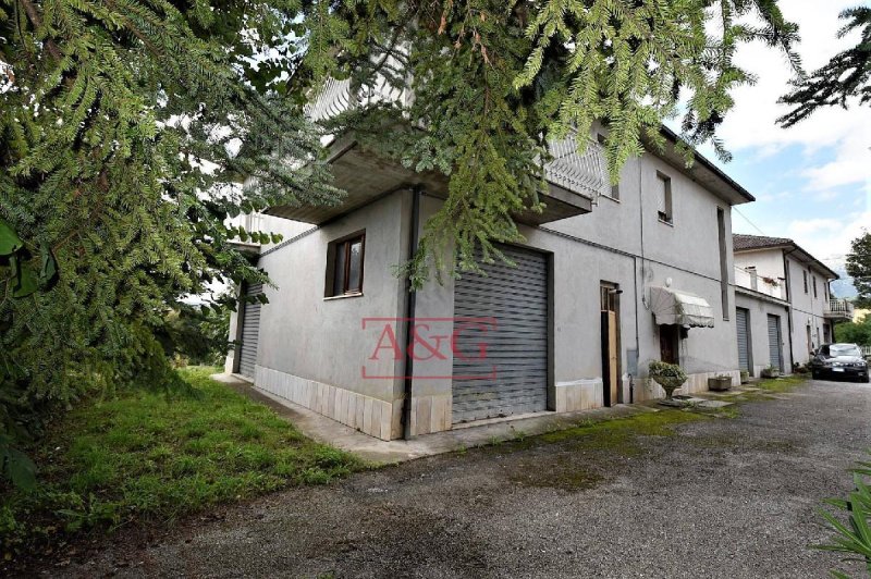 Detached house in Amandola