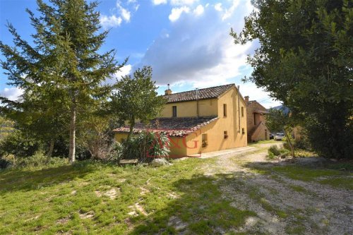 Bauernhaus in Sarnano