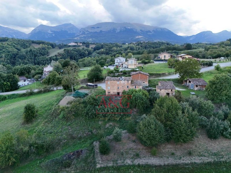 Hus på landet i Amandola