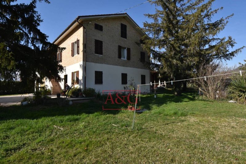 Casa di campagna a Montegiorgio