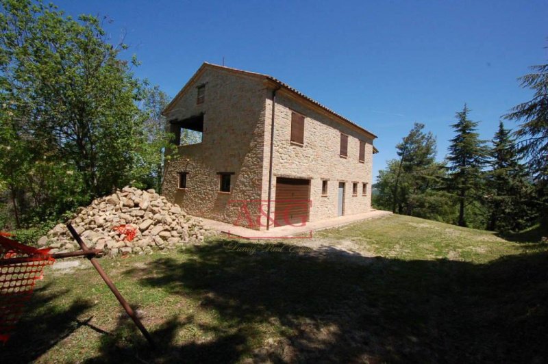 Huis op het platteland in Amandola