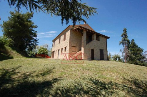 Huis op het platteland in Amandola