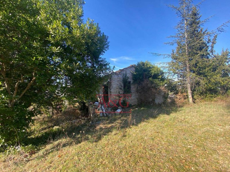 Casa indipendente a Ripe San Ginesio