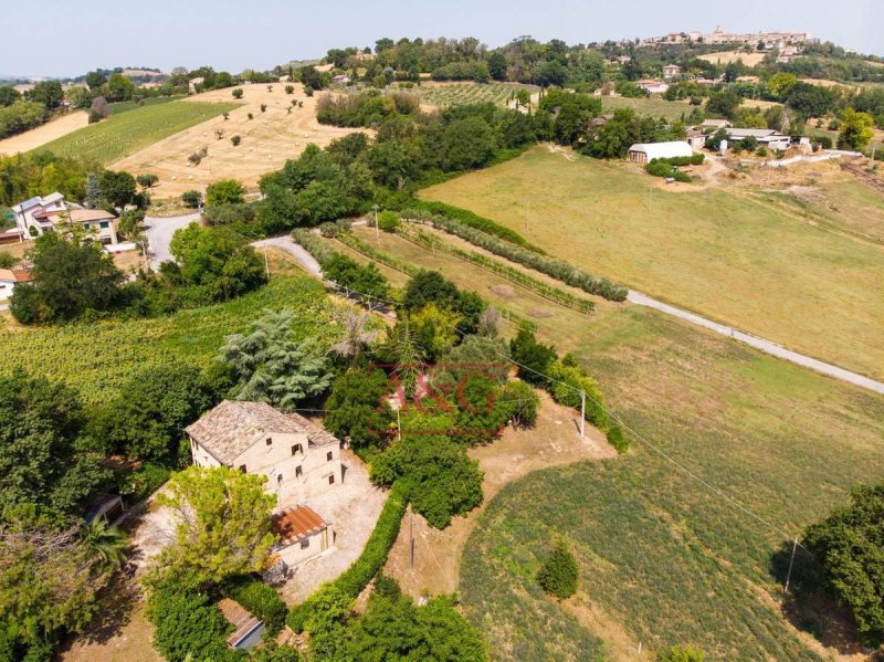 Maison de campagne à Belmonte Piceno