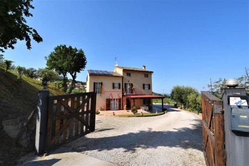 Maison de campagne à Montappone