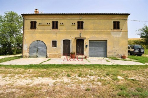 Casa di campagna a Torre San Patrizio