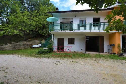 Maison mitoyenne à Montefalcone Appennino