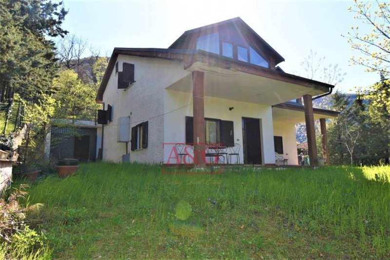Parhus i San Ginesio