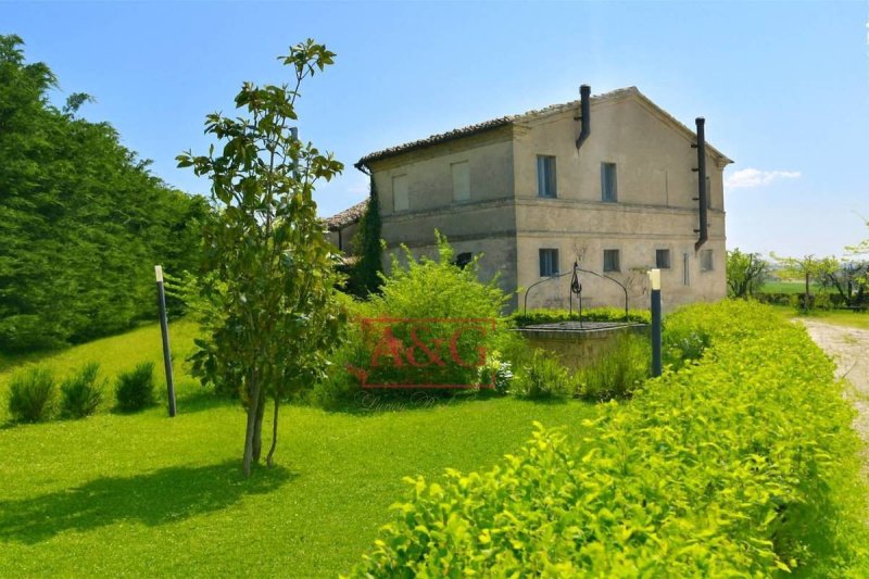 Casa de campo en Recanati