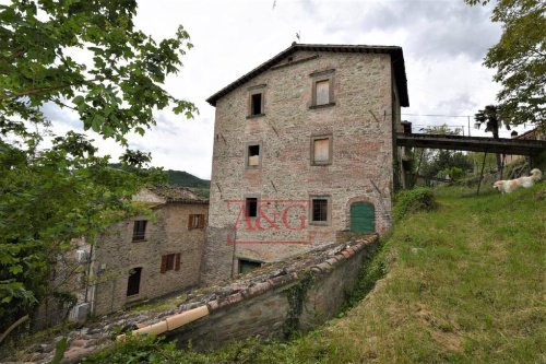 Detached house in Montefortino
