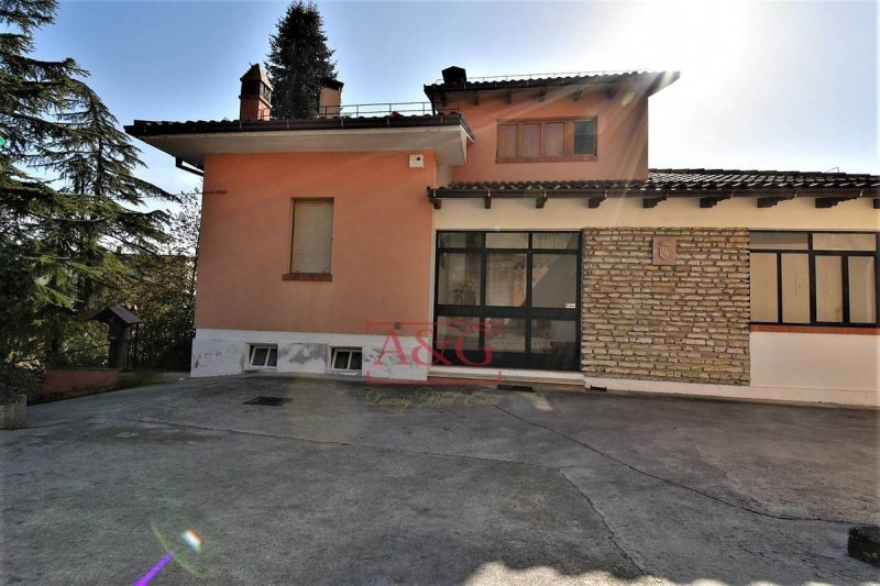 Villa i Amandola