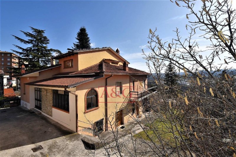 Villa i Amandola
