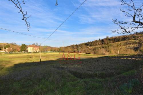 Terreno agrícola en Sarnano