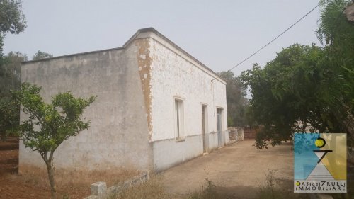 Klein huisje op het platteland in San Vito dei Normanni