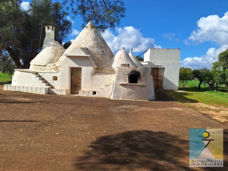 Trulli in San Michele Salentino