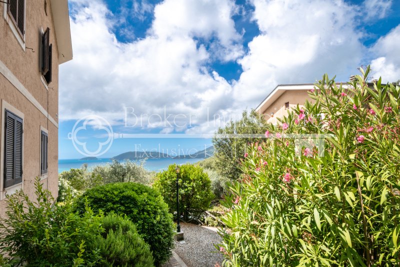 Self-contained apartment in Lerici