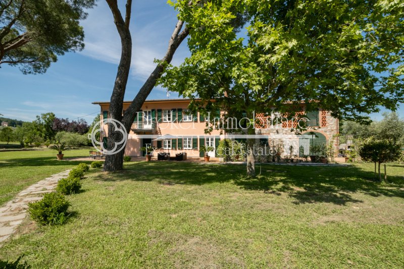 Country house in Porcari