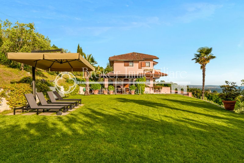 Вилла в Монтиньозо