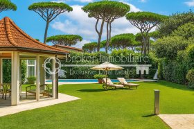 Villa a Forte dei Marmi