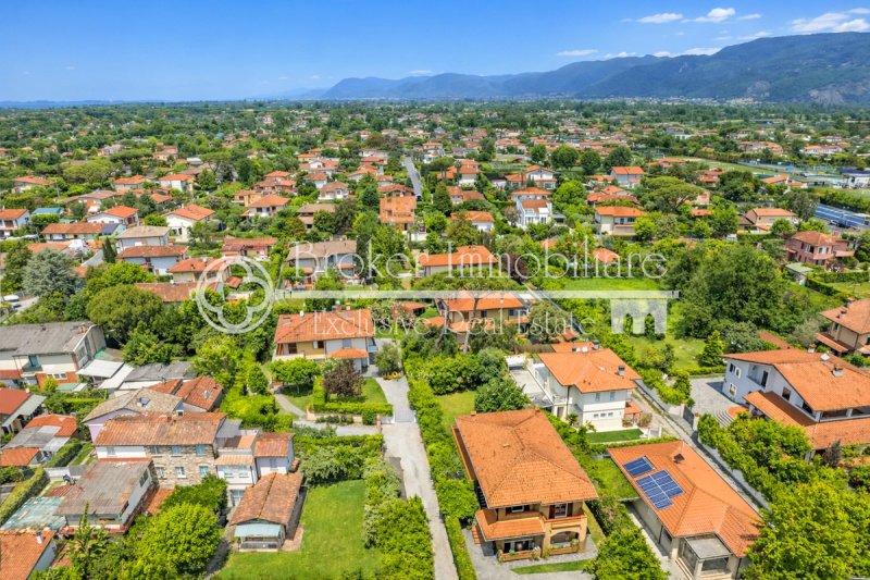 Villa a Forte dei Marmi