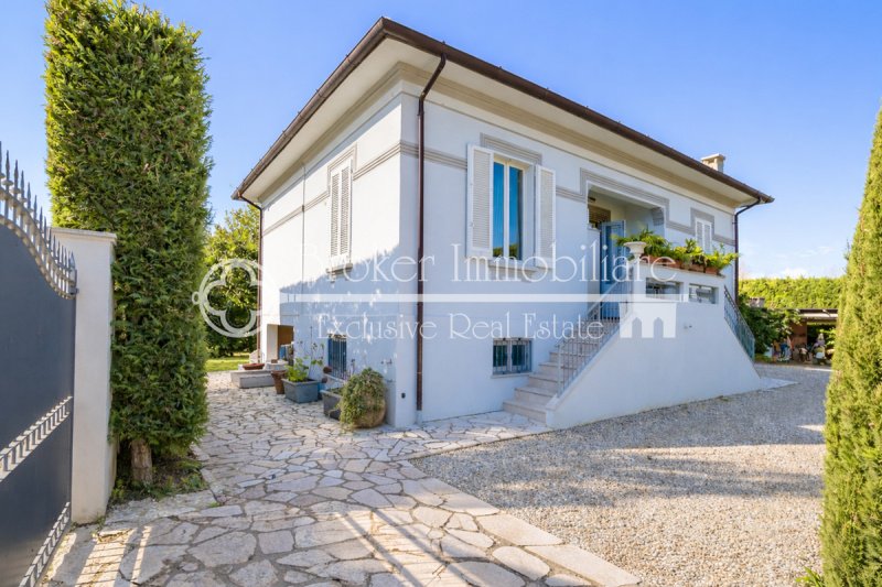 彼得拉桑塔别墅