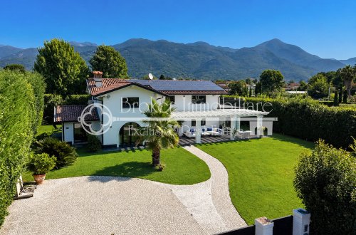 Villa a Pietrasanta