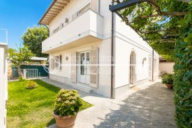 Moradia em Forte dei Marmi