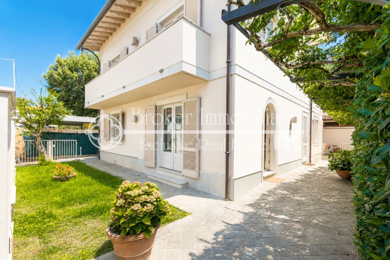 Villa in Forte dei Marmi